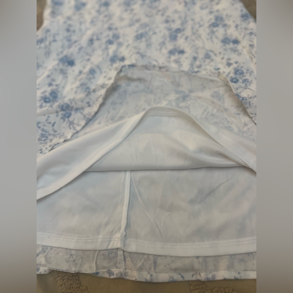 🍰 Francesca’s Blue Floral Puff Sleeve Mini Dress - Picture 7 of 11